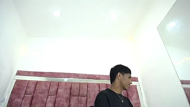 Mick storm online show from April 2026 06:53:01 PM