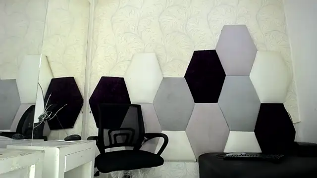 Mick storm online show from February 2026 07:37:01 PM