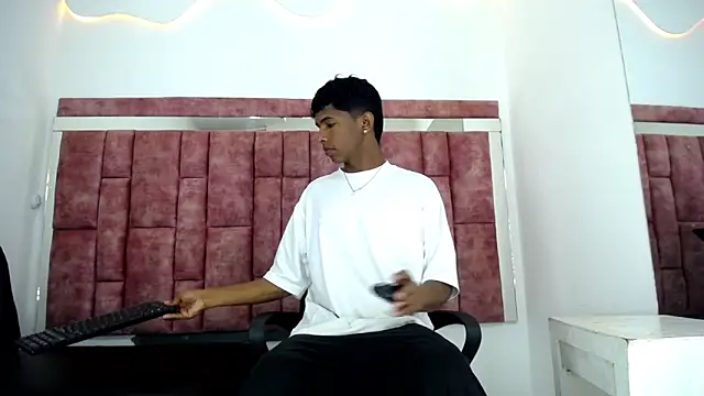 Mick storm online show from March 2026 07:41:01 PM