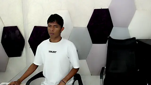 Mick storm online show from November 2025 07:07:01 PM