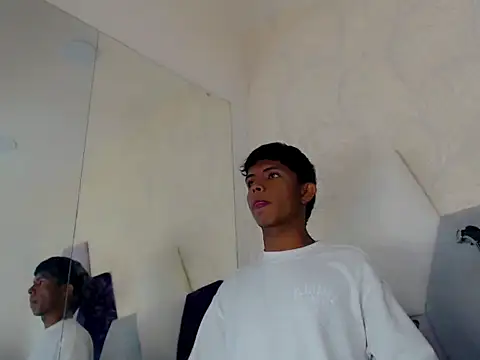 Mick storm online show from November 2025 06:55:01 PM