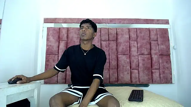 Mick storm online show from March 2026 07:19:01 PM