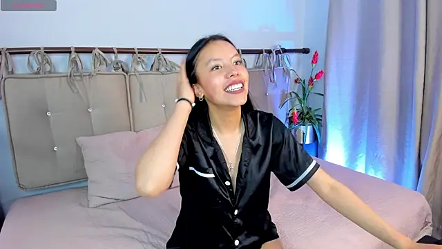 Snapshot of purple_aura_ chatting on October 2025 12:41:01 PM purple aura online show from October 2025 12:41:01 PM
