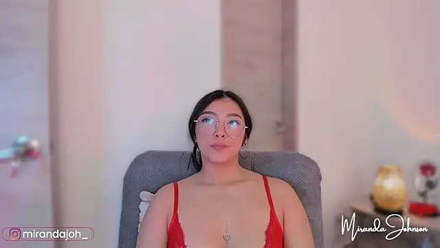 Snapshot of MirandaJohnson_ chatting on November 2025 12:20:01 PM MirandaJohnson online show from November 2025 12:20:01 PM