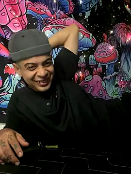 Sweett pain online show from November 2025 04:49:02 AM