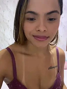 safadinhaquenteW online show from May 2026 03:31:01 PM