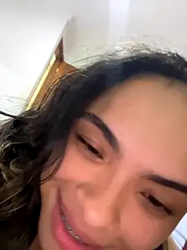 safadinhaquenteW online show from October 2025 09:58:02 PM