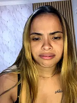 safadinhaquenteW online show from January 2026 05:19:01 PM