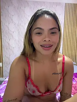 safadinhaquenteW online show from March 2026 02:43:02 AM