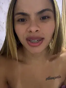 safadinhaquenteW online show from March 2026 03:45:02 AM