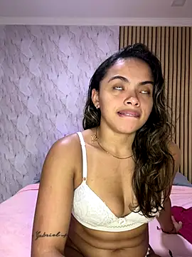 safadinhaquenteW online show from November 2025 09:07:02 PM