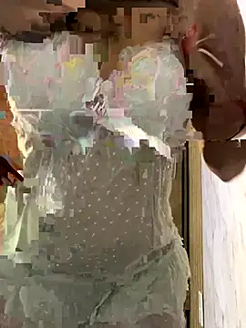 safadinhaquenteW online show from October 2025 07:24:01 PM