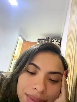 safadinhaquenteW online show from October 2025 11:06:02 PM