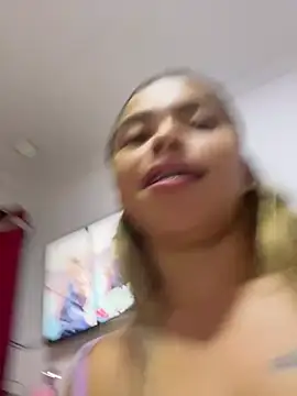 safadinhaquenteW online show from January 2026 05:06:01 PM