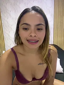 safadinhaquenteW online show from March 2026 05:04:02 AM