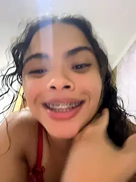 safadinhaquenteW online show from October 2025 10:10:02 PM