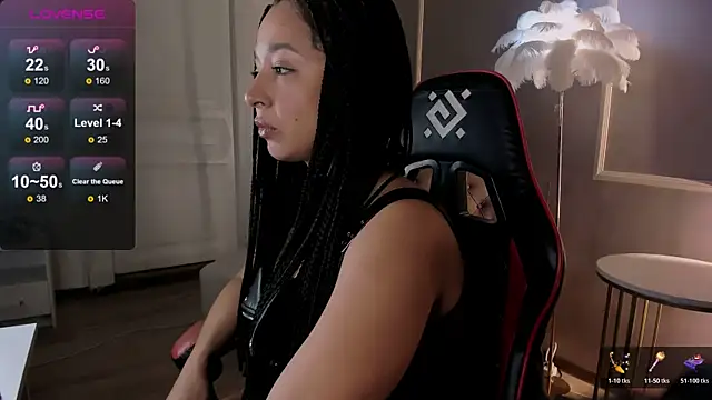 Aisha Goldstein online show from November 2025 05:55:03 AM