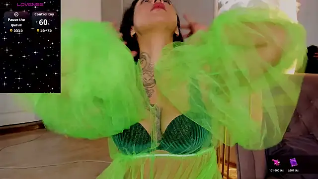 Aisha Goldstein online show from December 2025 05:56:02 AM