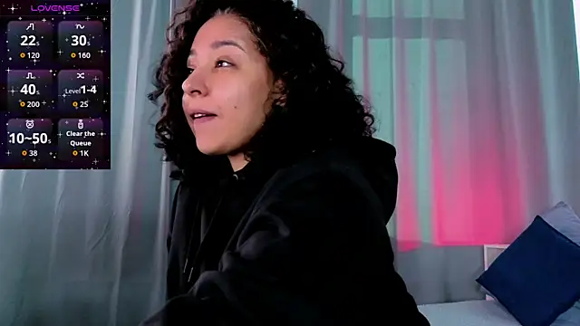 Aisha Goldstein online show from March 2026 06:04:01 AM