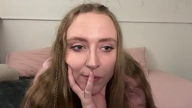 Snapshot of Pattyworld69 chatting on May 2026 05:33:01 AM Pattyworld69 online show from May 2026 05:33:01 AM