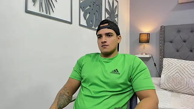 violeta and maxx online show from December 2025 11:49:03 PM