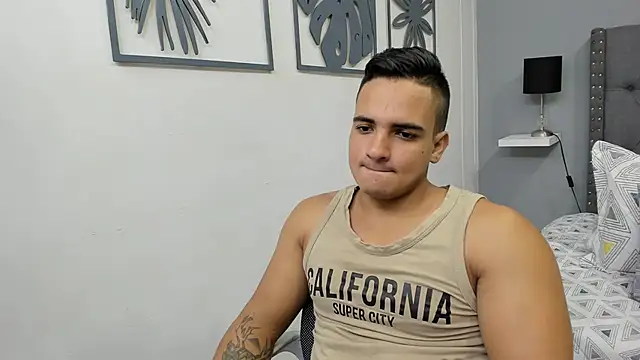 violeta and maxx online show from November 2025 12:25:01 AM