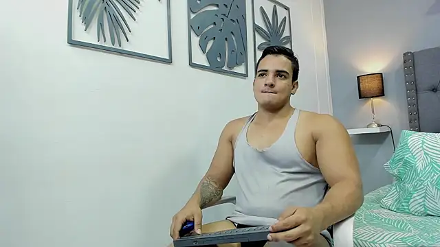 violeta and maxx online show from October 2025 01:59:01 AM