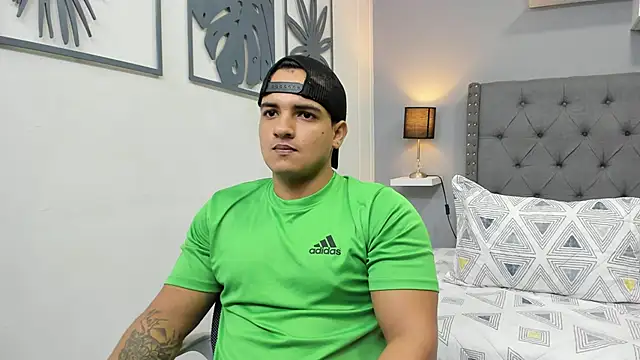 violeta and maxx online show from November 2025 12:11:02 AM