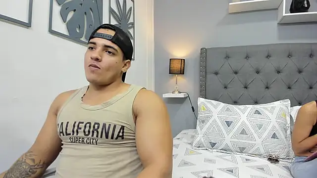 violeta and maxx online show from November 2025 01:06:01 AM