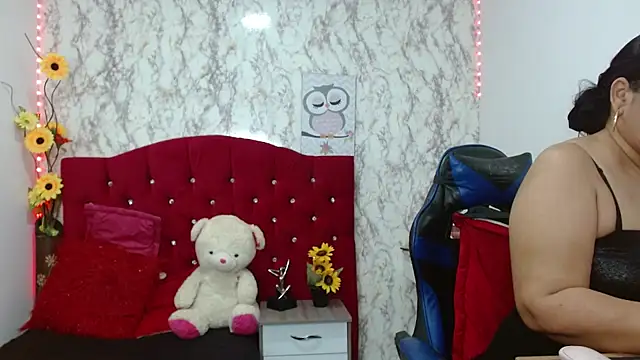  Danna Milf  online show from November 2025 12:55:01 AM