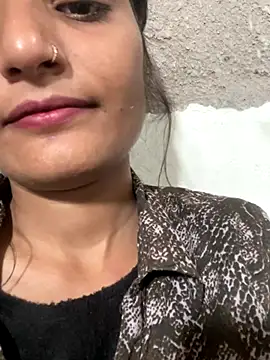 HOTTY CUTI online show from October 2025 07:49:01 AM