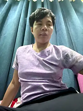 trishacummerts online show from October 2025 09:06:01 PM
