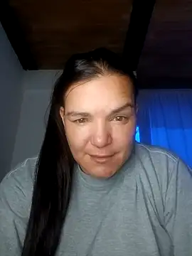 Snapshot of MilfBlonde_ chatting on October 2025 11:07:01 AM MilfBlonde online show from October 2025 11:07:01 AM