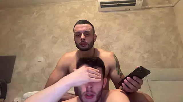 Camaraman05 online show from February 2026 07:00:01 AM