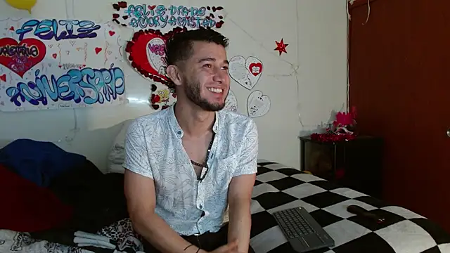 Snapshot of picante70_ chatting on December 2025 10:50:02 AM picante70 online show from December 2025 10:50:02 AM