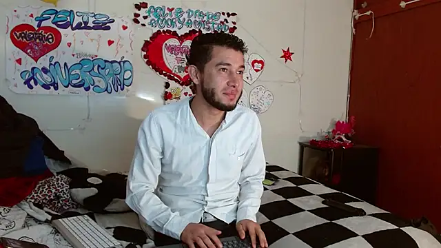 Snapshot of picante70_ chatting on January 2026 12:32:01 PM picante70 online show from January 2026 12:32:01 PM