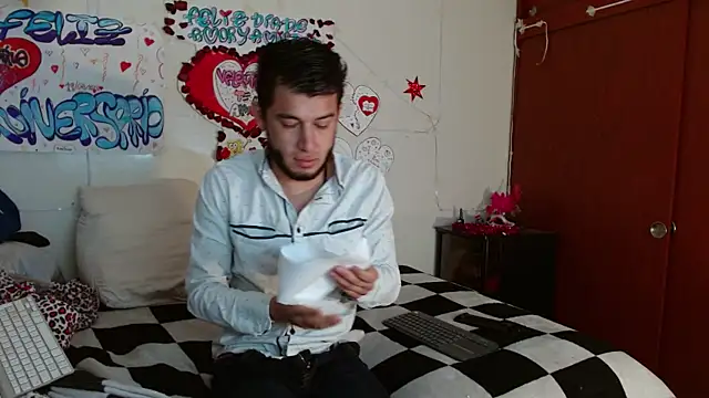 Snapshot of picante70_ chatting on January 2026 11:27:01 AM picante70 online show from January 2026 11:27:01 AM