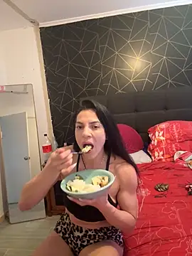 Kattefit online show from November 2025 05:17:02 PM