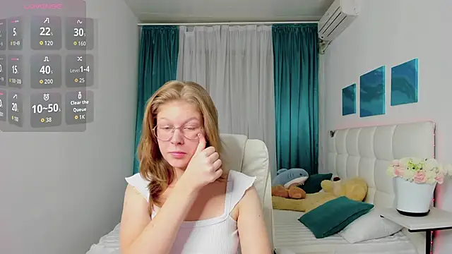 Snapshot of Angelie__Eyes chatting on October 2025 02:49:01 PM Angelie Eyes online show from October 2025 02:49:01 PM