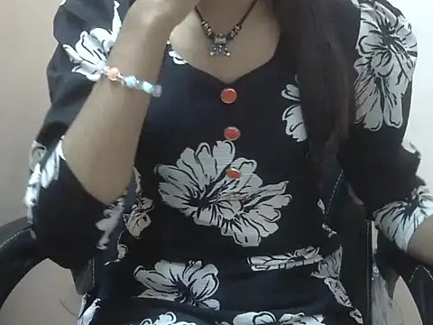 Snapshot of notty_heena chatting on November 2025 03:32:01 AM notty heena online show from November 2025 03:32:01 AM