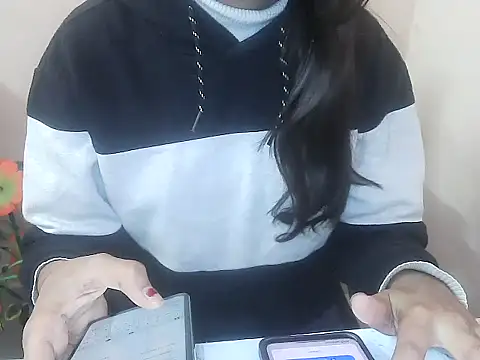 Snapshot of notty_heena chatting on December 2025 05:06:02 AM notty heena online show from December 2025 05:06:02 AM