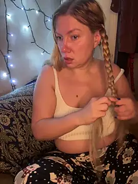 Barby Kiss online show from October 2025 06:32:02 PM