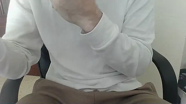 ZorroRomeo online show from January 2026 11:24:02 AM