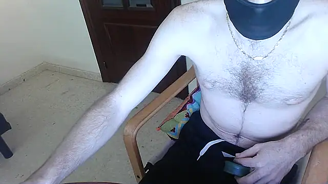 ZorroRomeo online show from October 2025 07:52:01 AM