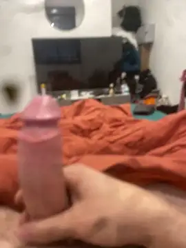 kevin-huge online show from April 2026 04:35:01 PM