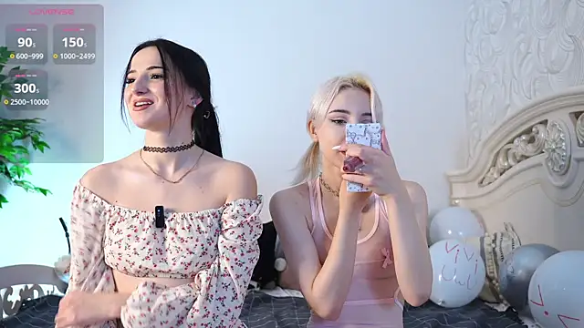 Snapshot of vivi_uwu chatting on November 2025 12:42:01 PM vivi uwu online show from November 2025 12:42:01 PM