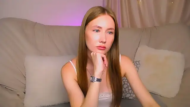 Snapshot of EllyColins chatting on July 2026 03:15:01 AM EllyColins online show from July 2026 03:15:01 AM