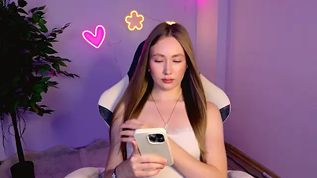 Snapshot of EllyColins chatting on July 2026 03:19:02 AM EllyColins online show from July 2026 03:19:02 AM