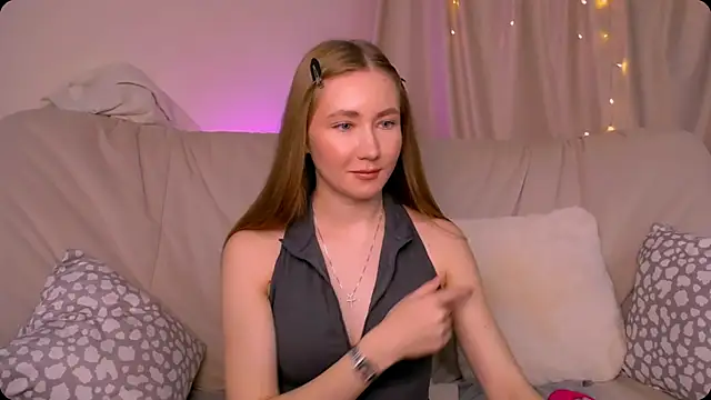 EllyColins online show from November 2025 03:10:01 AM