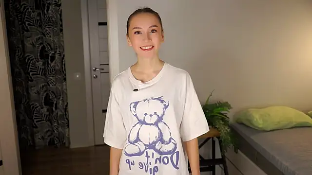 MarthEckstrom online show from October 2025 04:47:02 AM